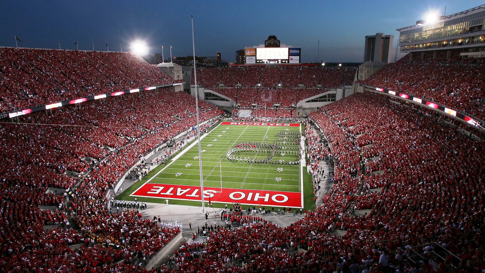 欧冠淘汰赛之夜，爱德华兹比赛走势一手掌控