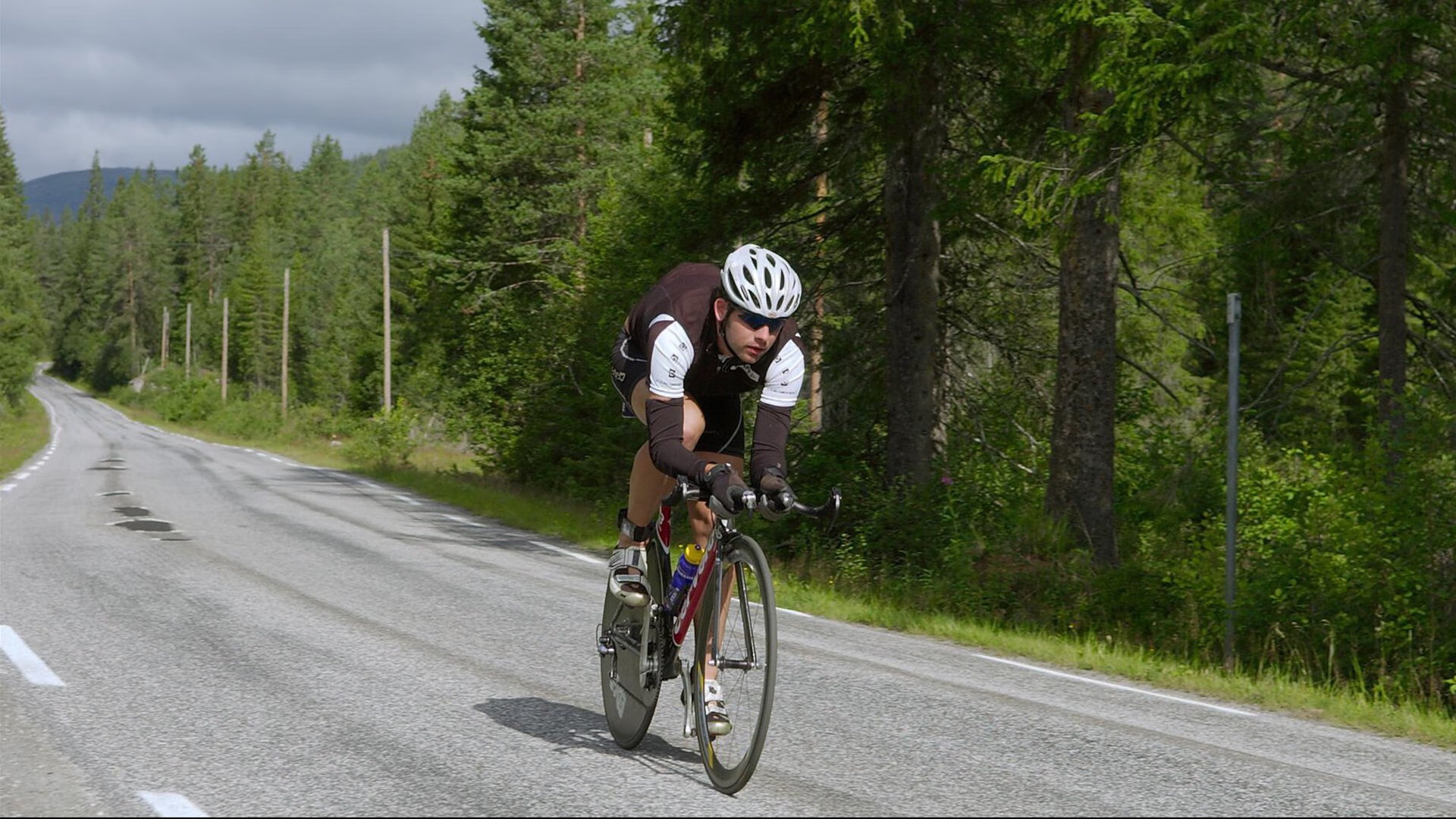 西甲国家德比之夜，乔治成为全场焦点